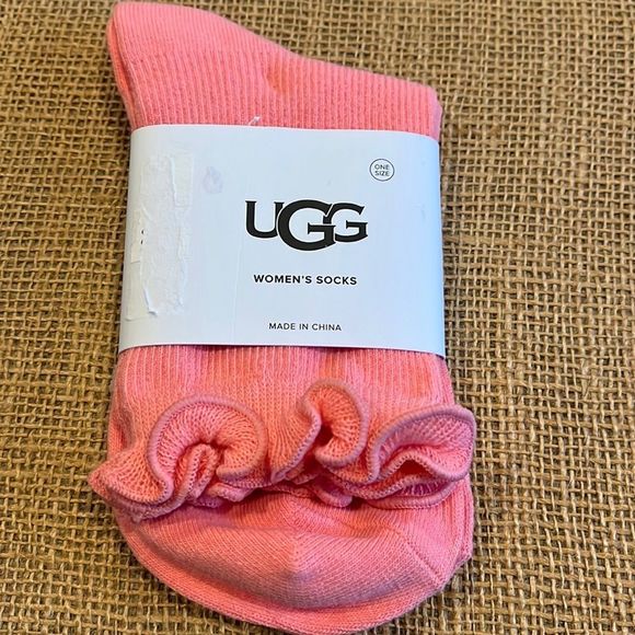 NWT UGG socks - Picture 1 of 3